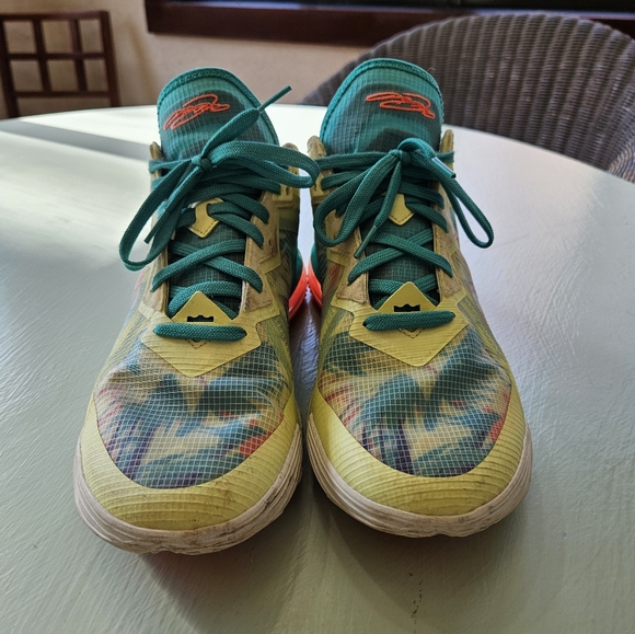 Nike LeBron 18 special edition Sz 10 - Picture 3 of 9